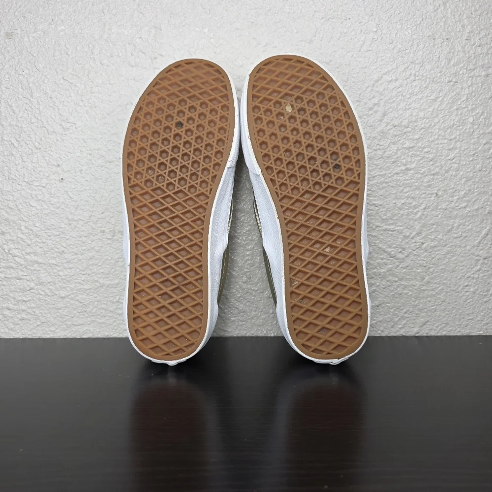 Vans Clasic Slip On Muted Metallic Gold True White Size Mens 7.5 Womens 9 - Picture 11 of 14
